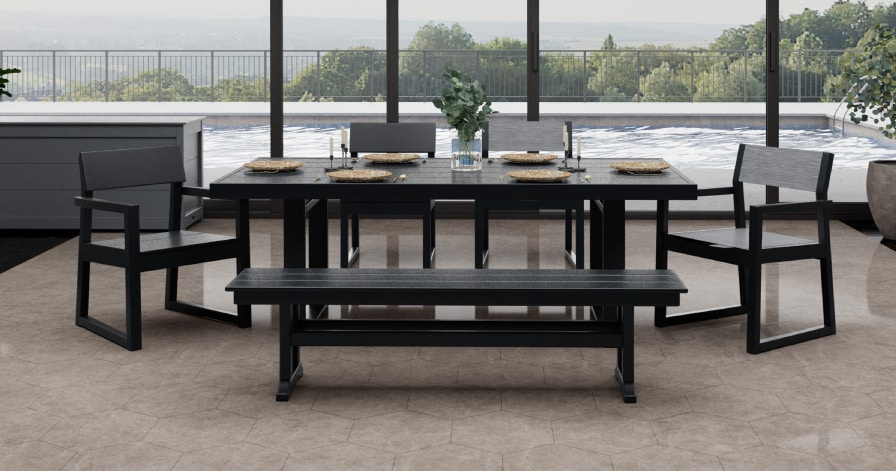 Edge Outdoor Dining