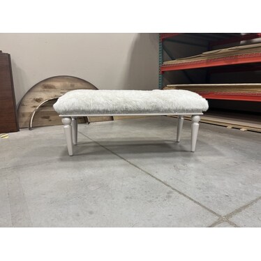 Factory Sample Michael Amini Glimmering Heights Bed Bench