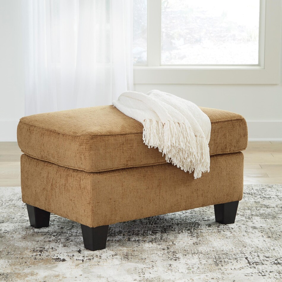 ashy kanlow honey accent   