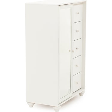 Lizzie Dressing Chest