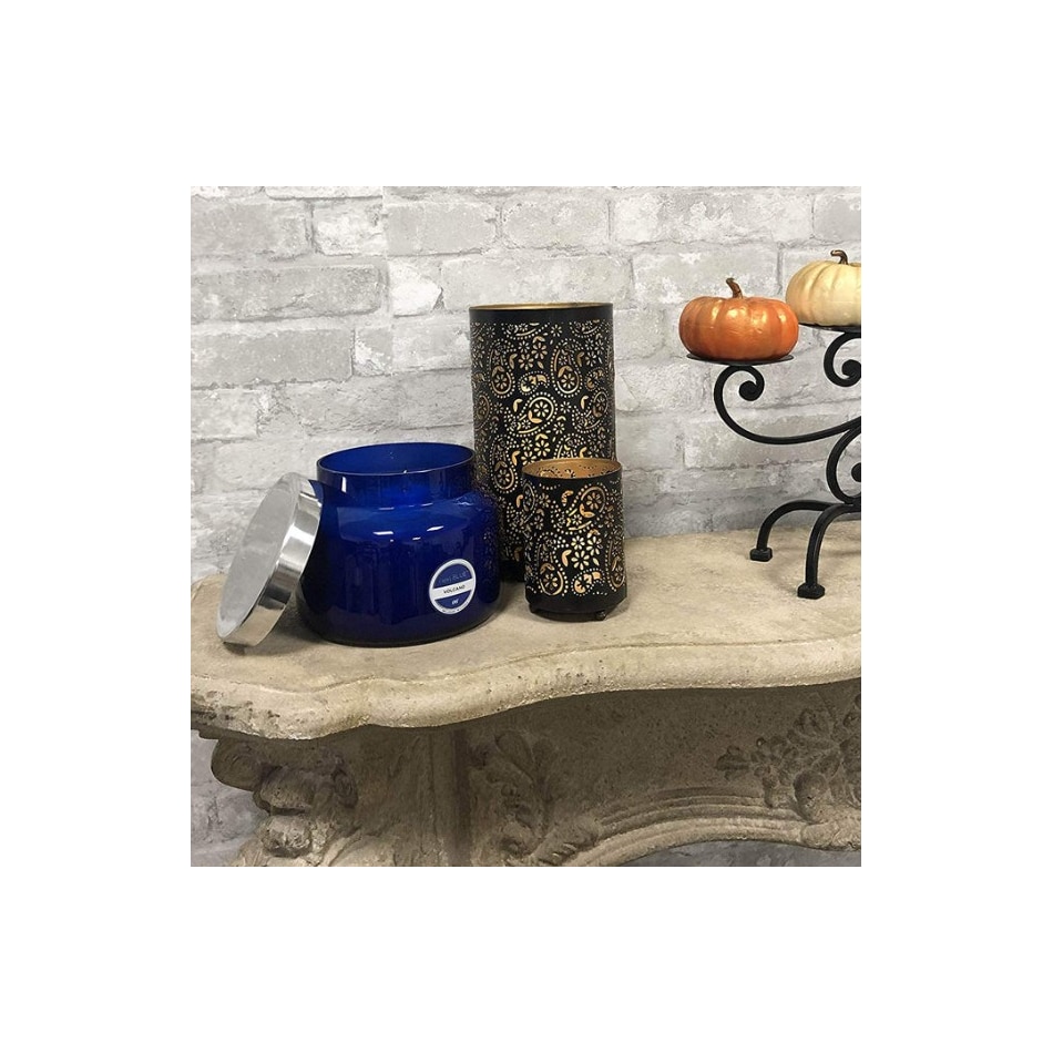 capr blue candleholder candle   