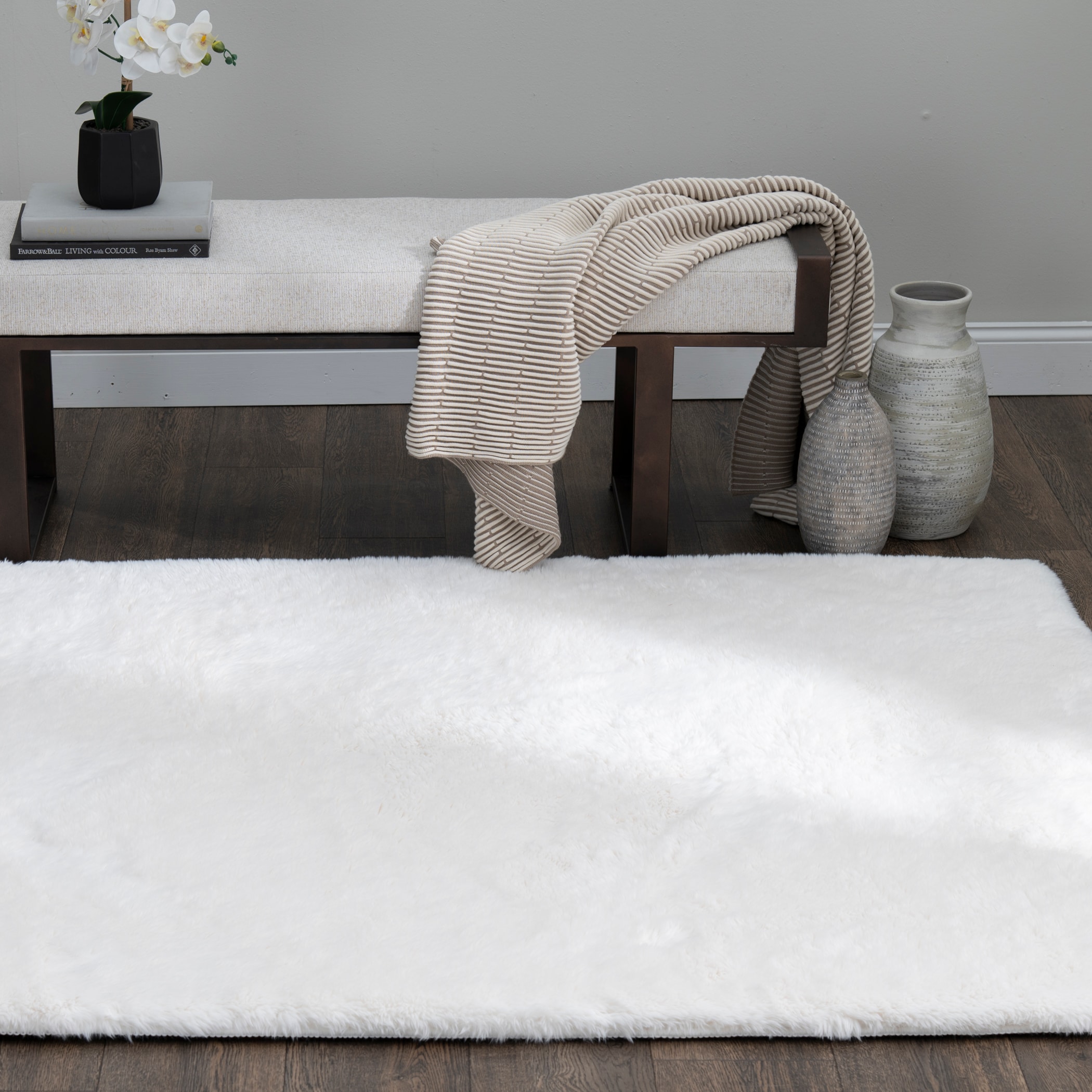 Belgian White Faux Fur/Memory Foam Area Rug 7'6