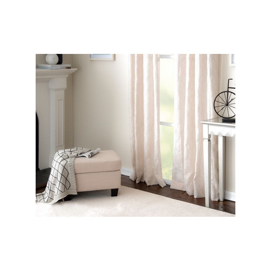central oriental white  x    