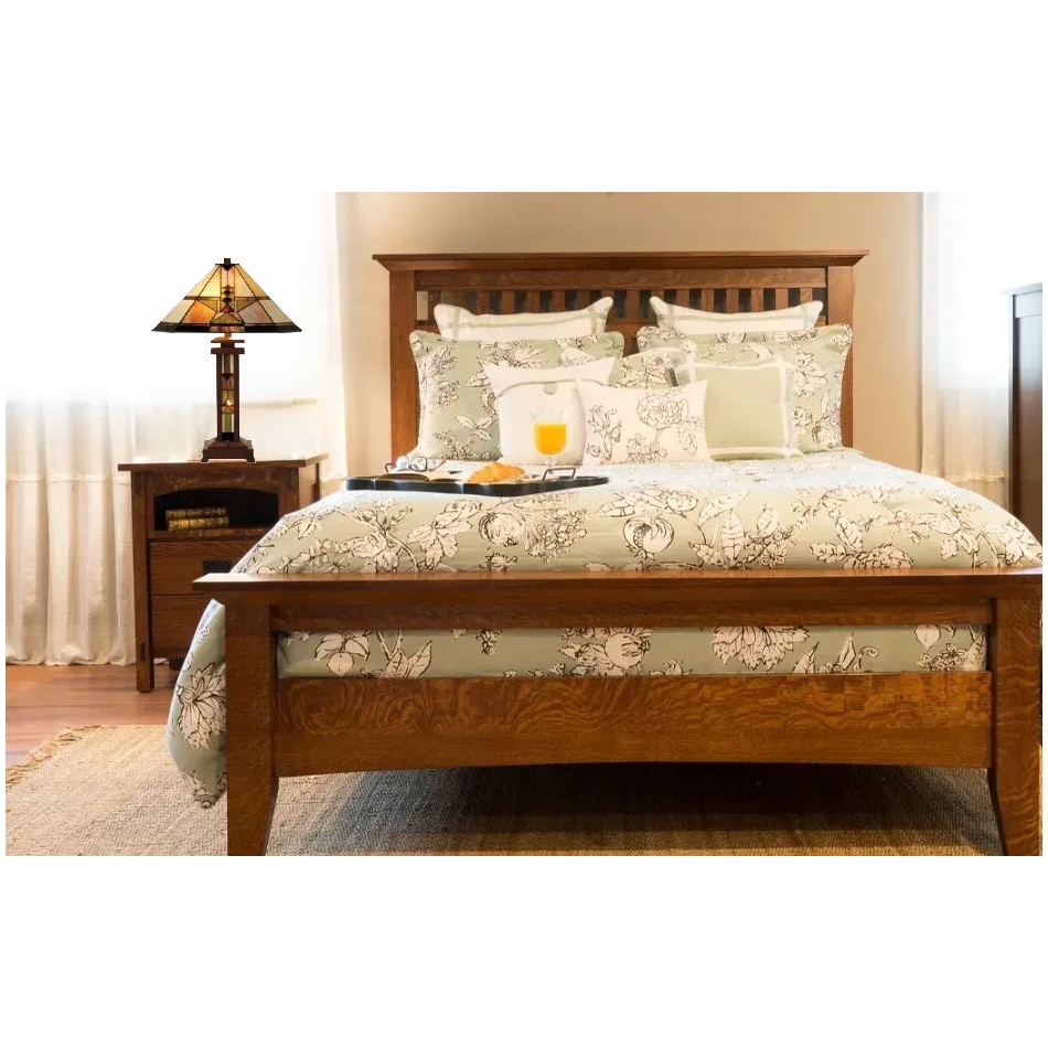 colr green table lamp   