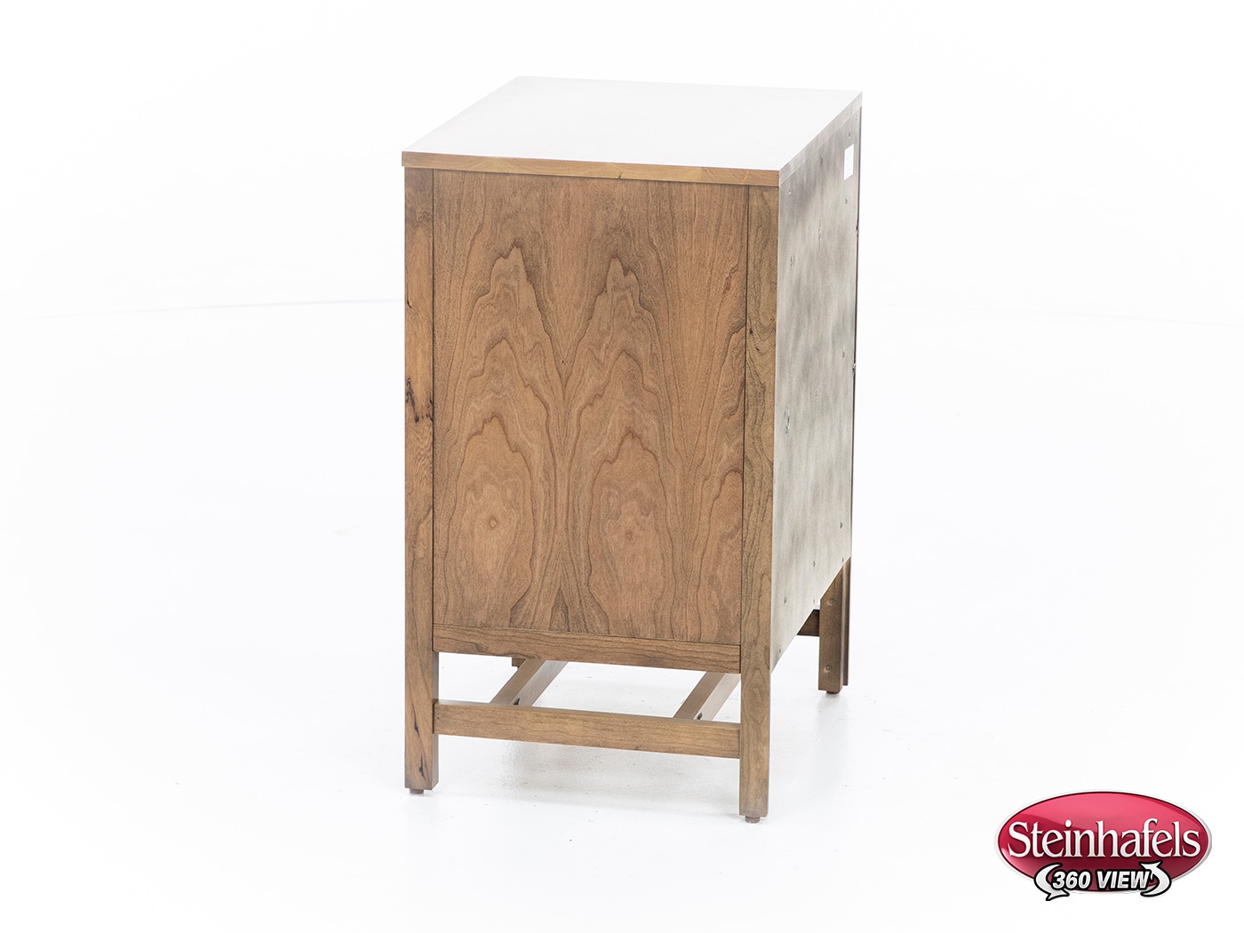 daniels amish collection brown three drawer  image   