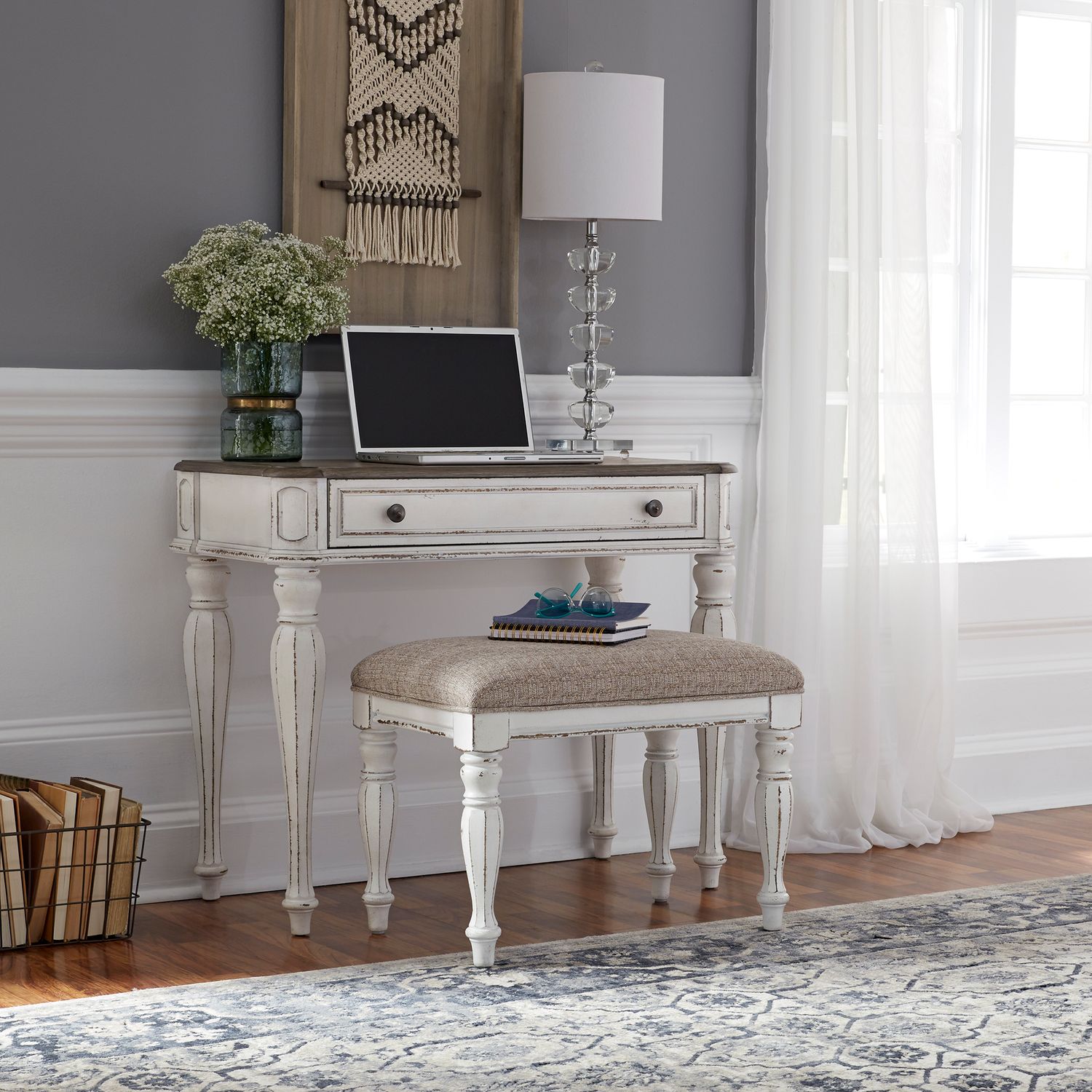 Magnolia Manor Accent Desk Steinhafels