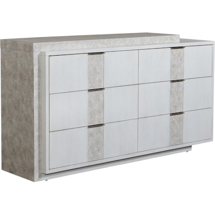 Mariah Dresser