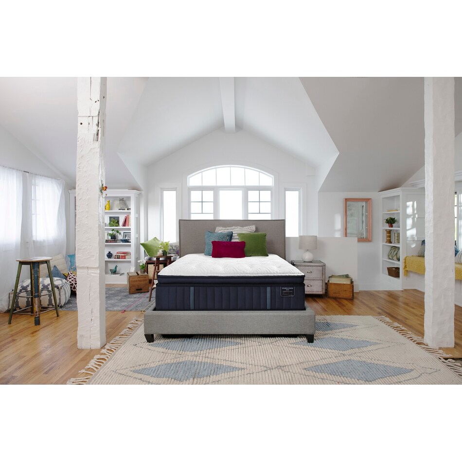 lecpt queen  room image  