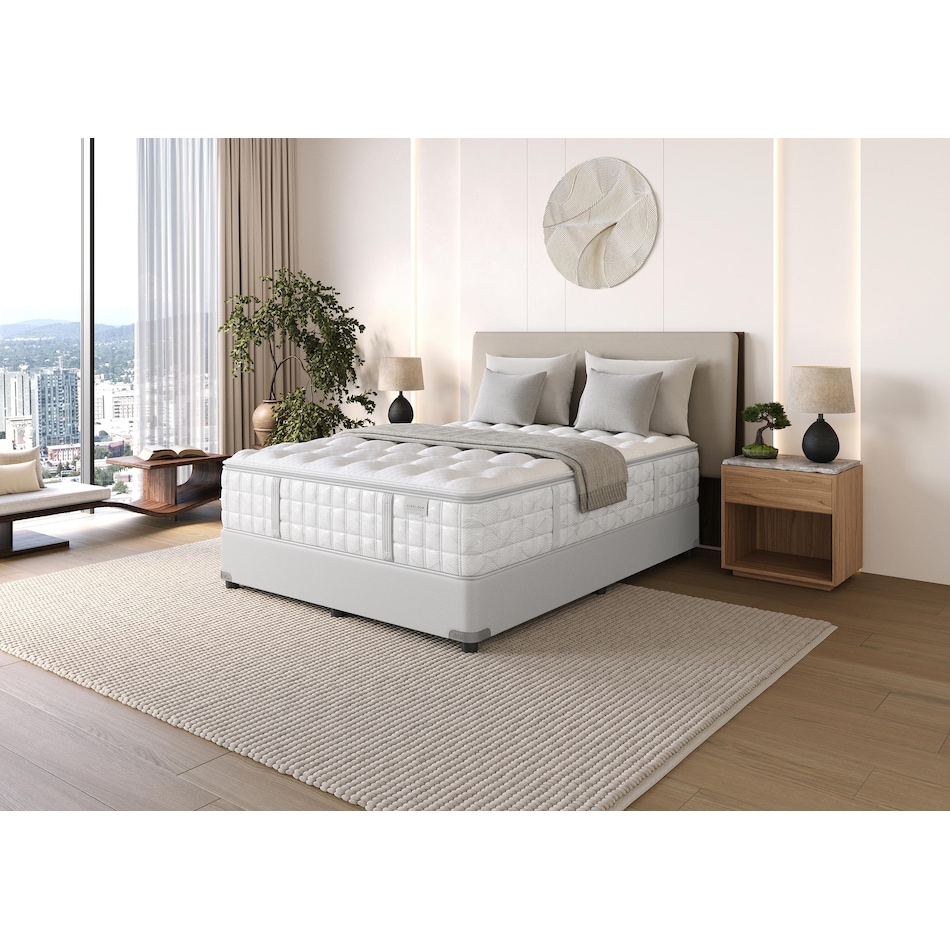 mlf queen  room image  