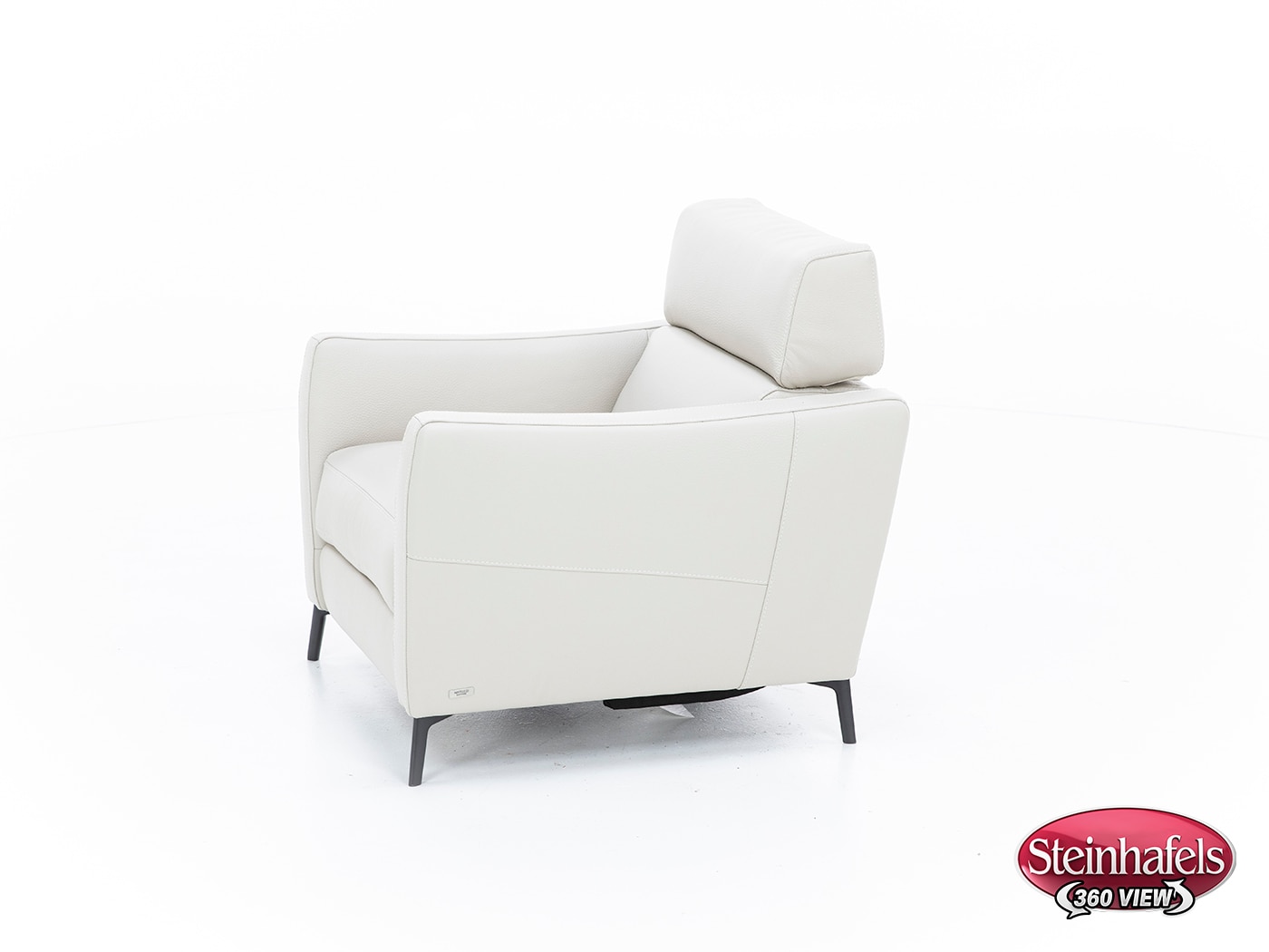 natuzzi cream recliner  image   