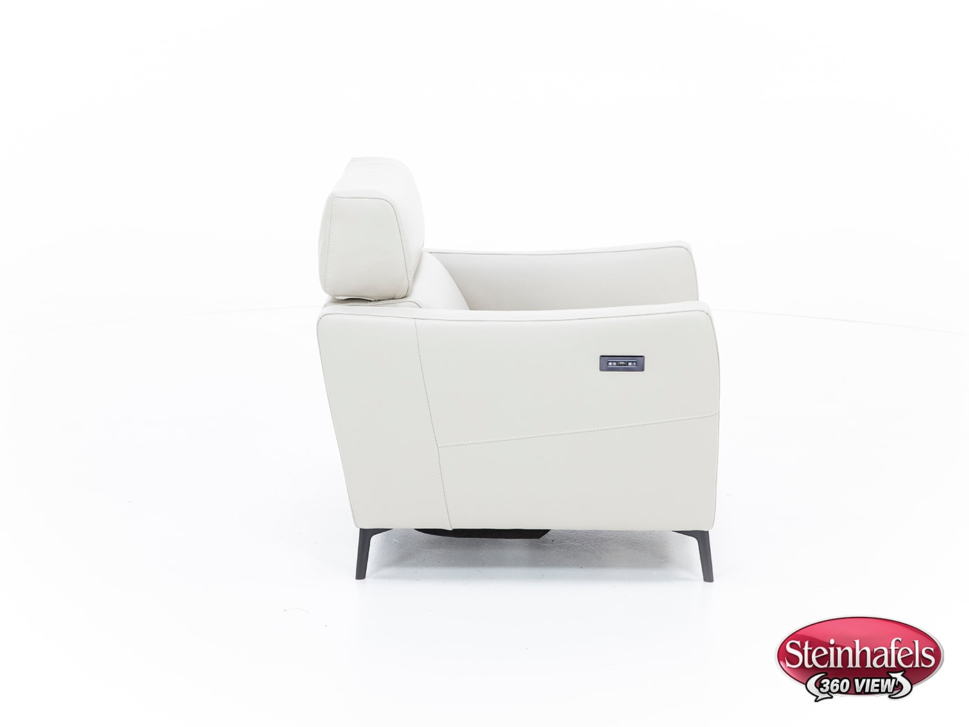 natuzzi cream recliner  image   