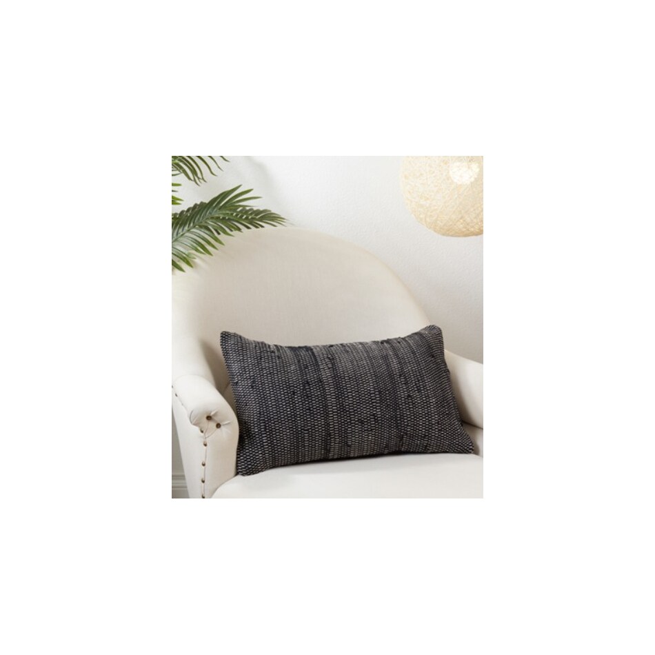 saro black pillows   