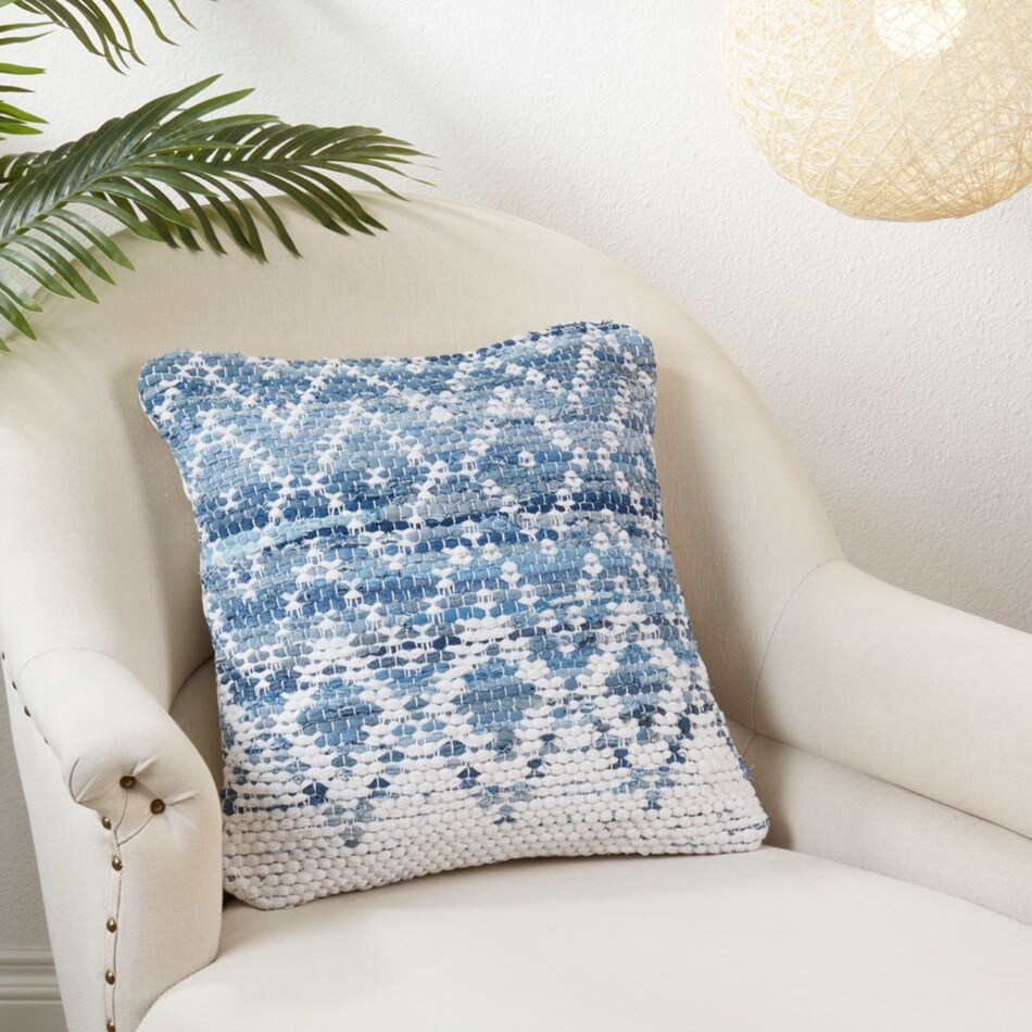 saro blue pillows   