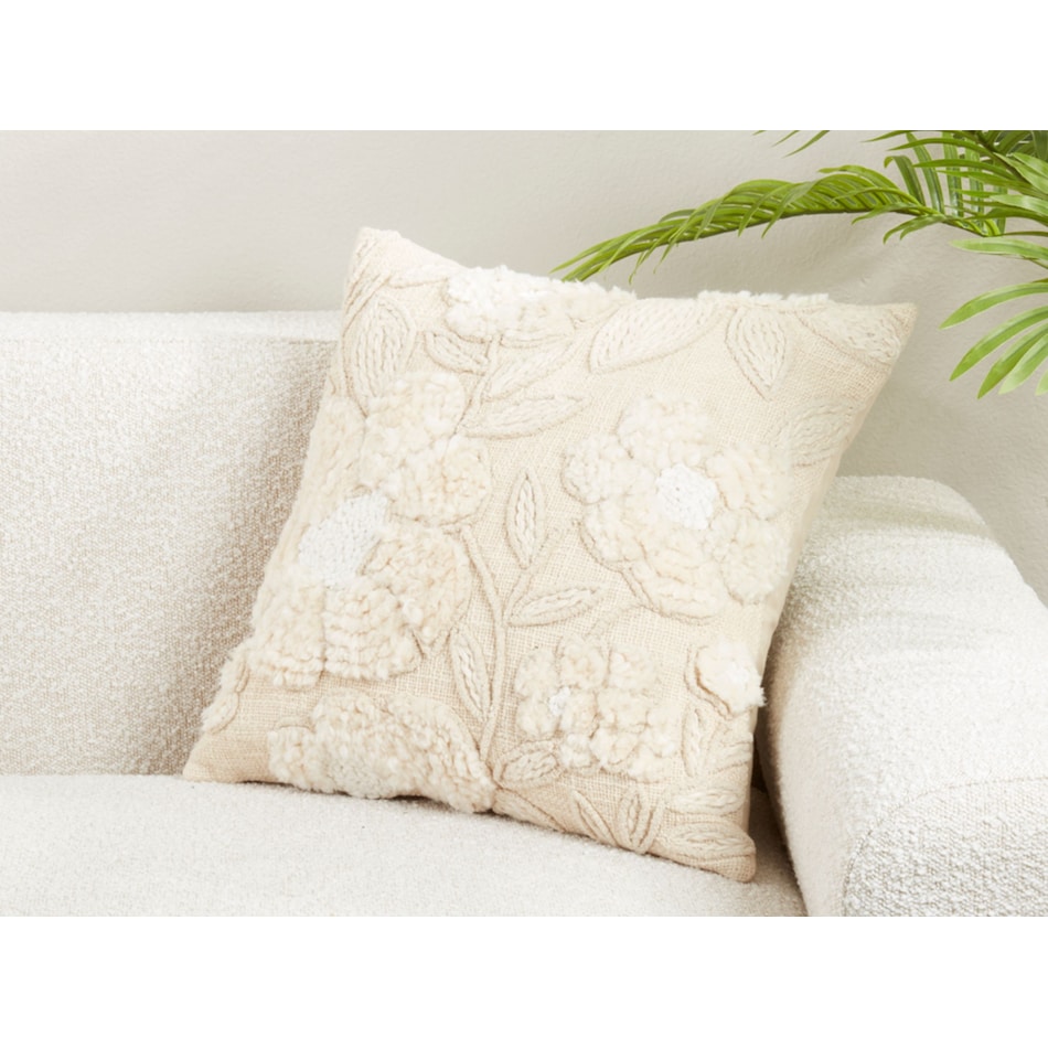 saro cream pillows   