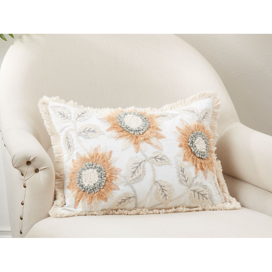 saro white pillows   