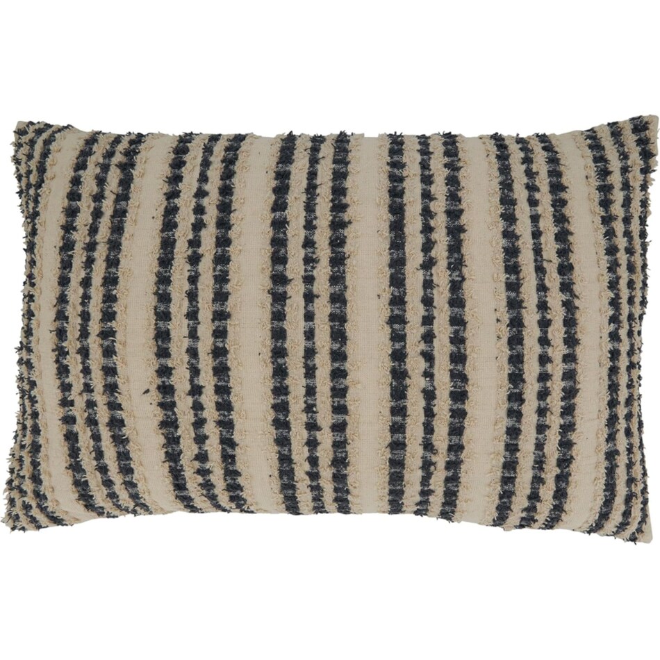 saro white pillows   