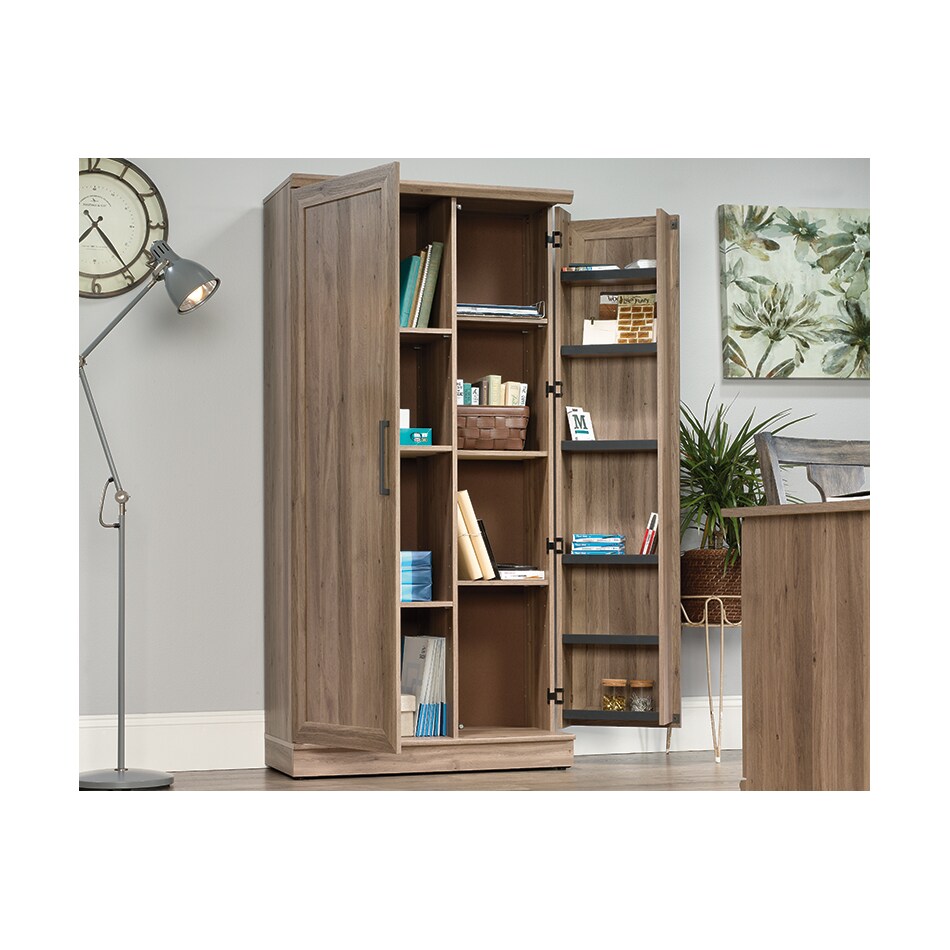 saud brown bar kitchen stor  