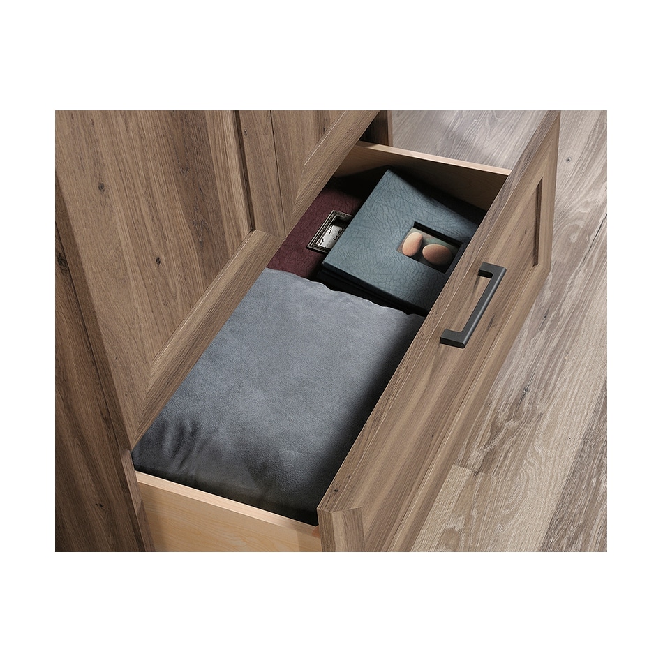 saud brown bar kitchen stor  