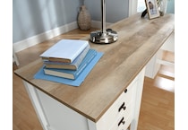 saud white desk croad  