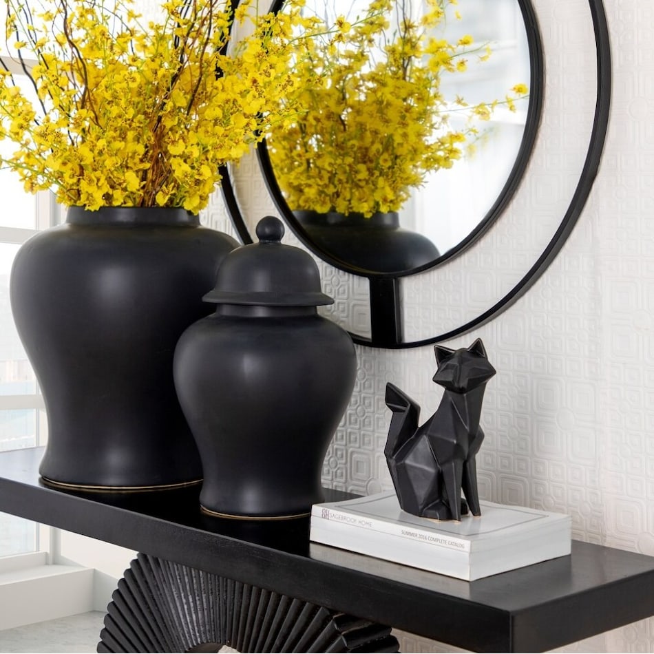 sgbk black figurines   