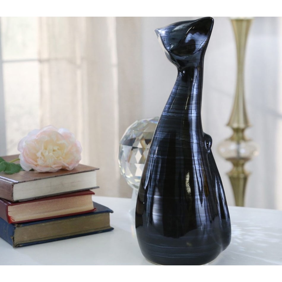 sgbk black figurines   