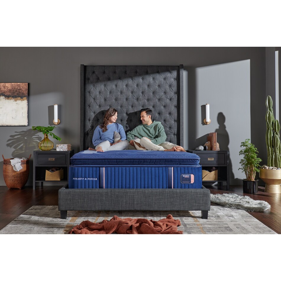 stearns reserve blue queen lifestyle image   