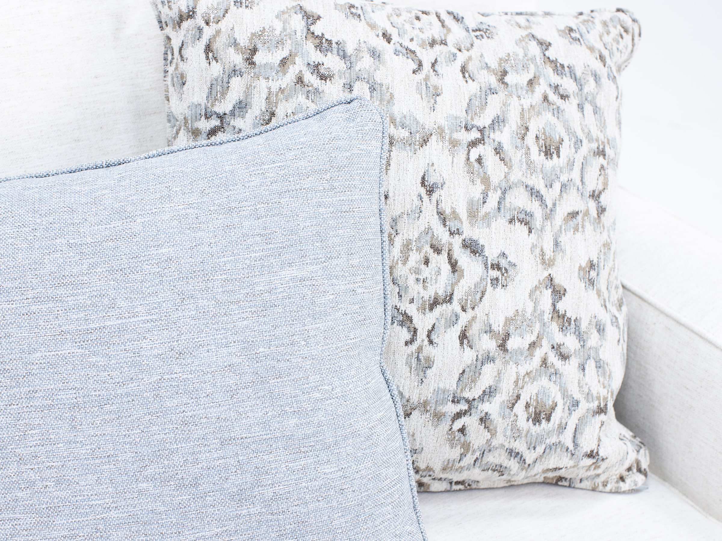 stne white  to  inches z  