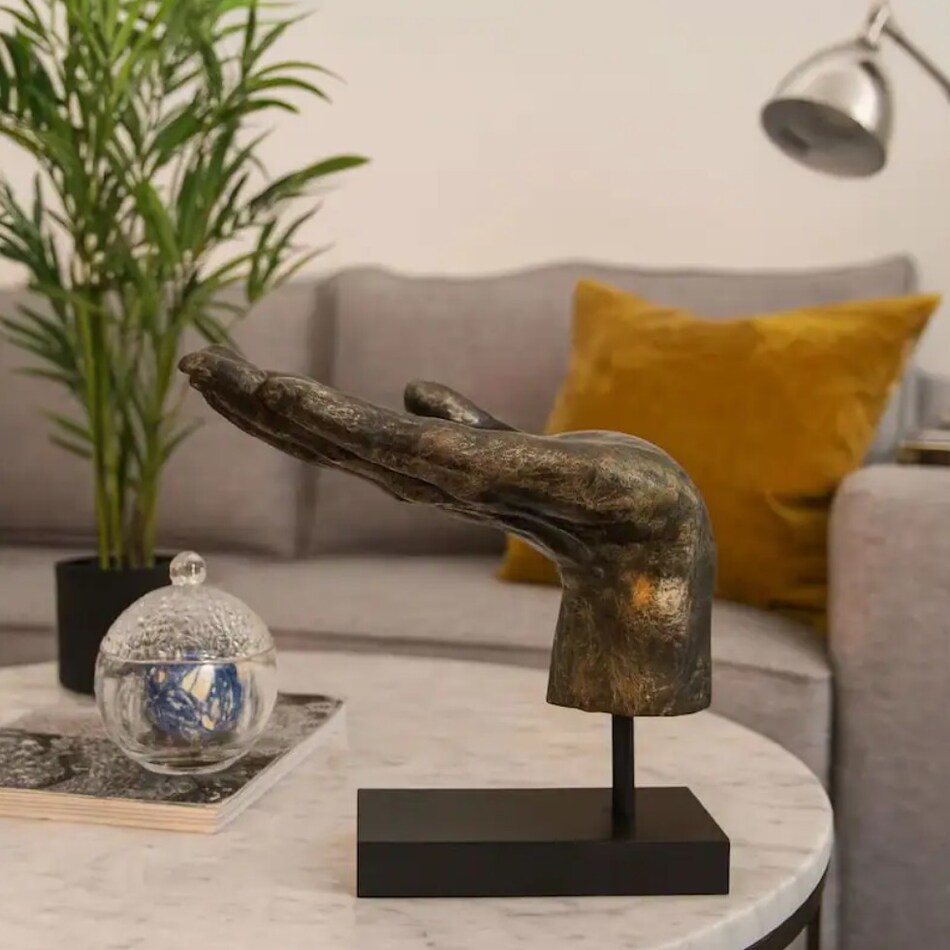 thnd brown figurines   