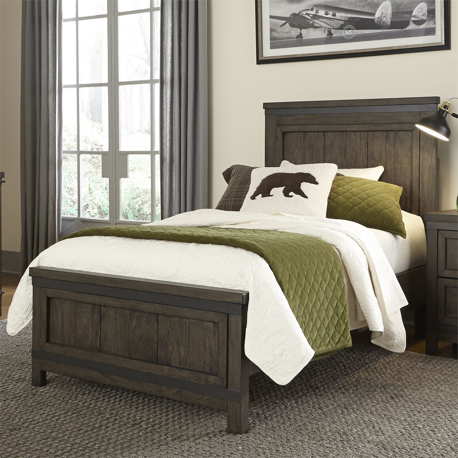 Thornwood Panel Bed | Steinhafels