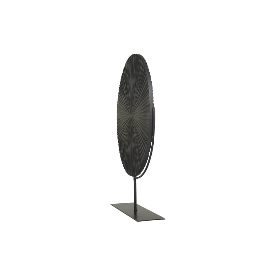 umai black figurines   