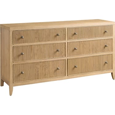 Avaline Dresser