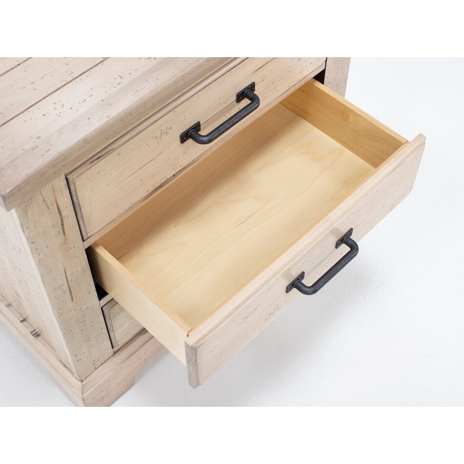 vaughan bassett tan three drawer   