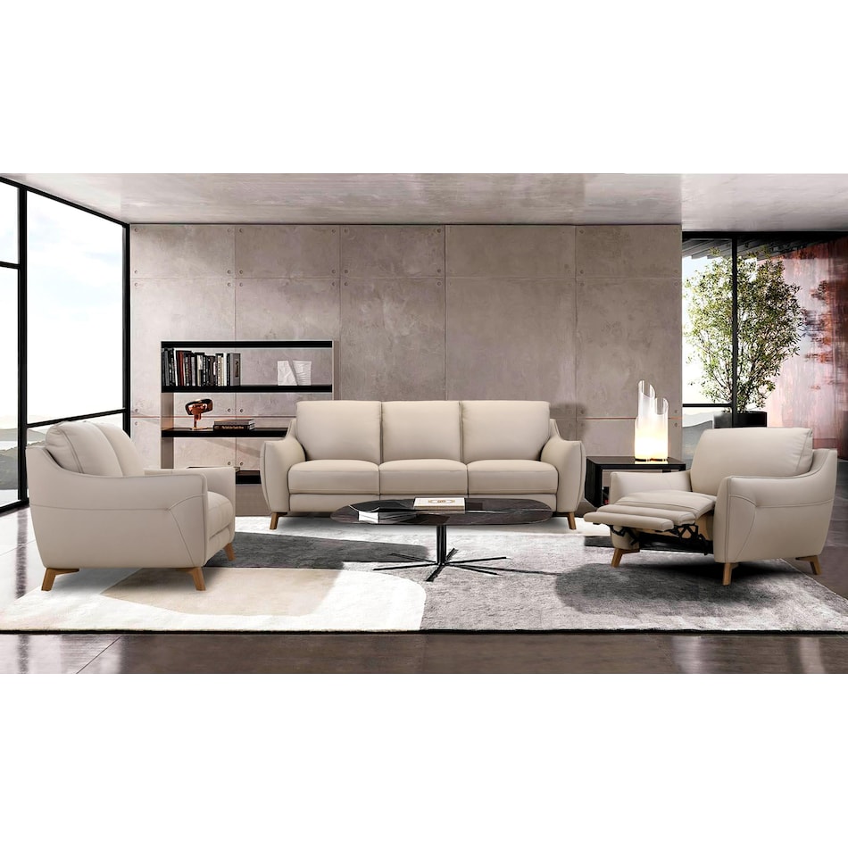 viol beige  inches and under lifestyle image   